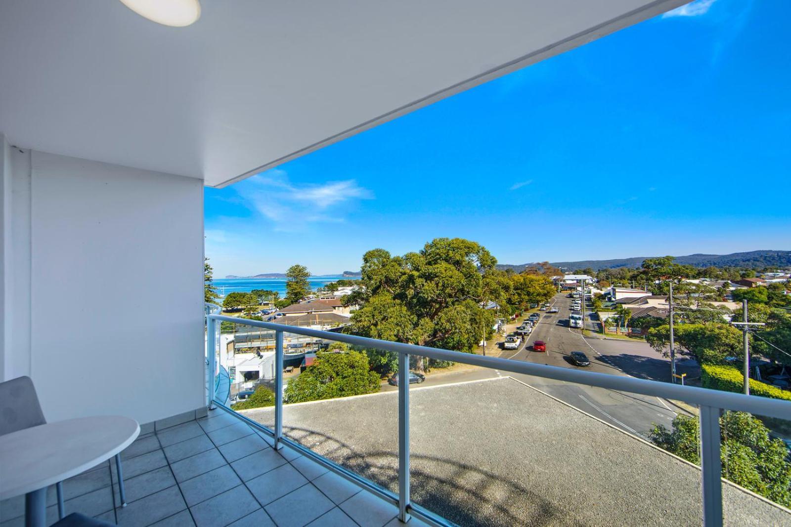 Hinterland Luxury - 1 Bedroom Hinterland View Ettalong Beach